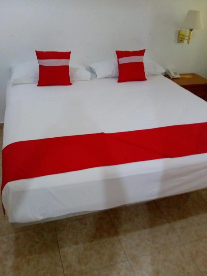Hotel Gandhi Chetumal Exterior photo