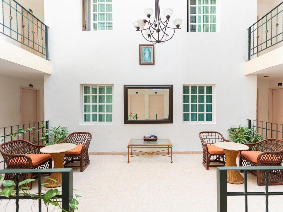 Hotel Gandhi Chetumal Exterior photo